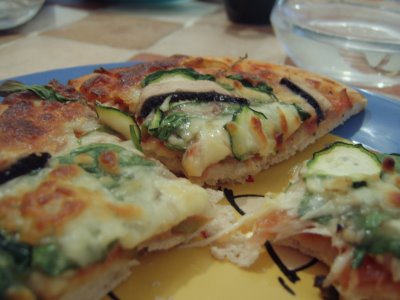Pizza de verduras teriyaki