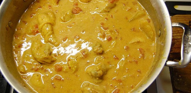 Curry de pollo y champiñones