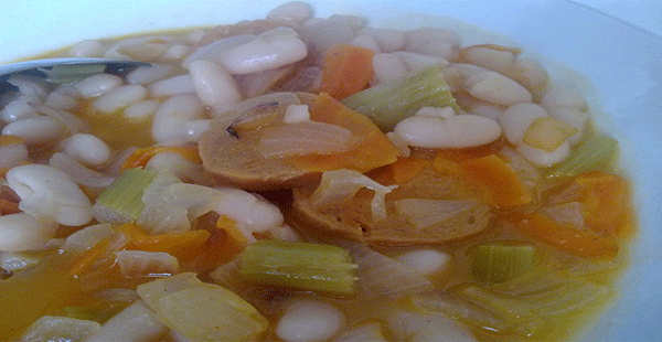 Sopa de verdura con alubias